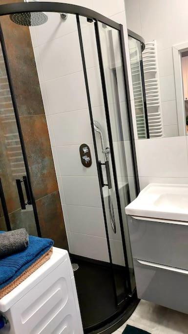 Апартаменти Uroczy Apartament Blisko Centrum Warszawy Варшава Екстер'єр фото